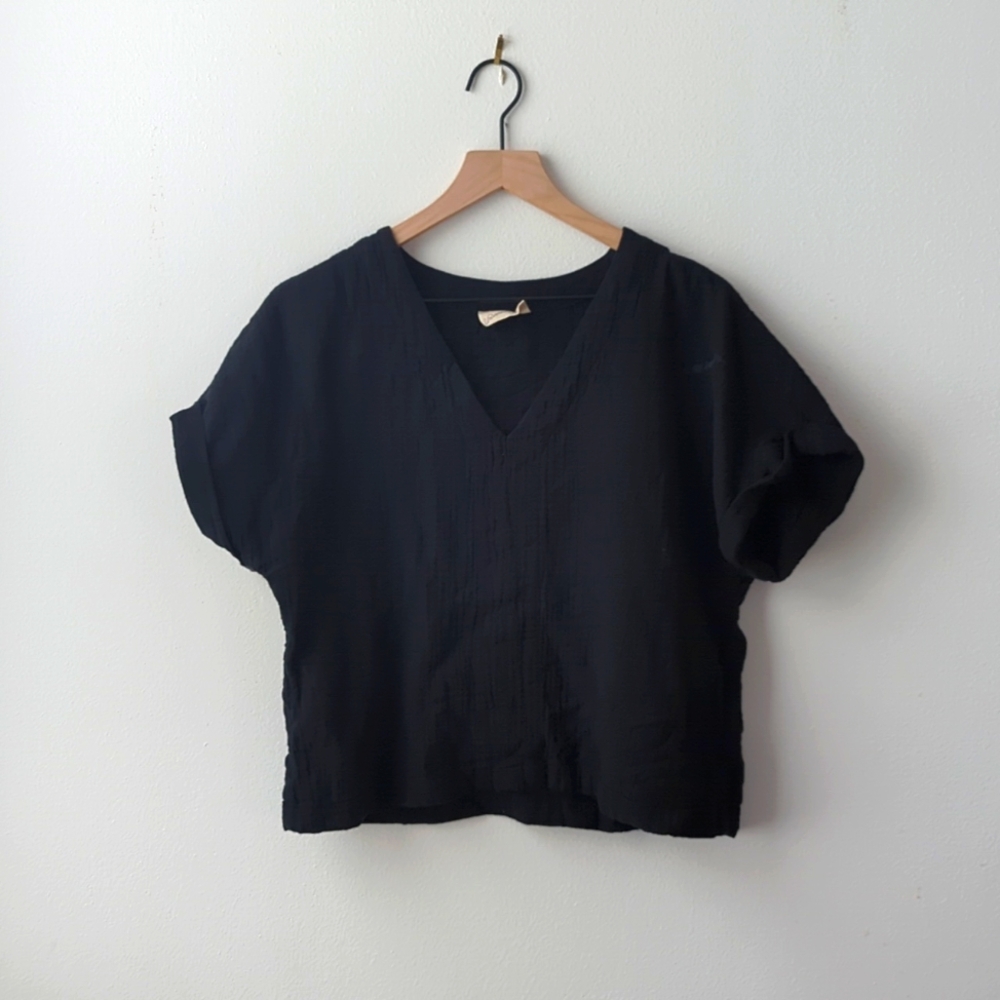 ❤️ Universal Thread size M Women's 100% cotton black shirt